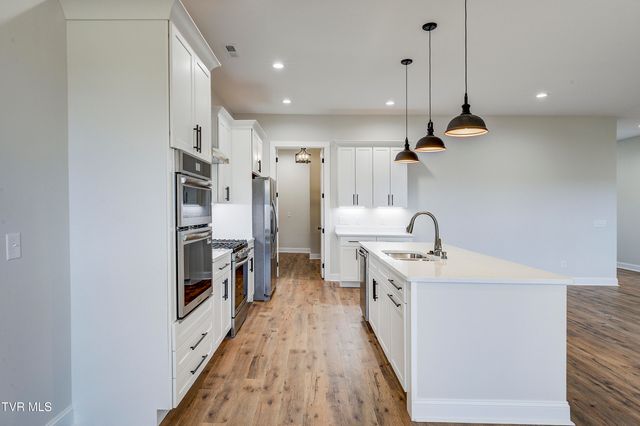 880 Granby Rd Road, Kingsport, TN 37660