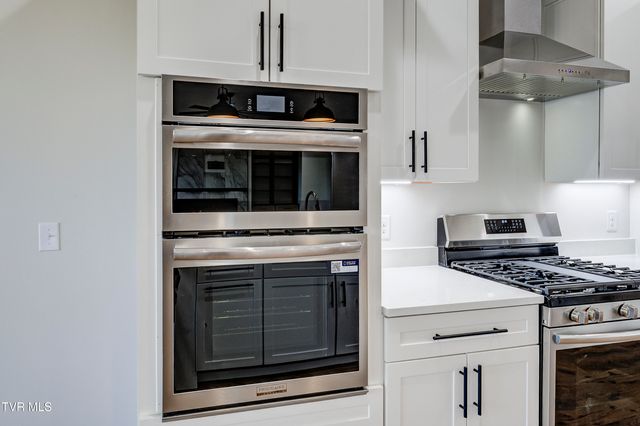 880 Granby Rd Road, Kingsport, TN 37660