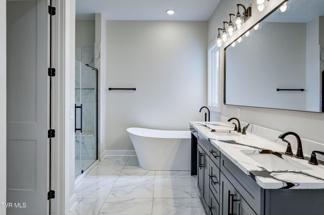 880 Granby Rd Road, Kingsport, TN 37660