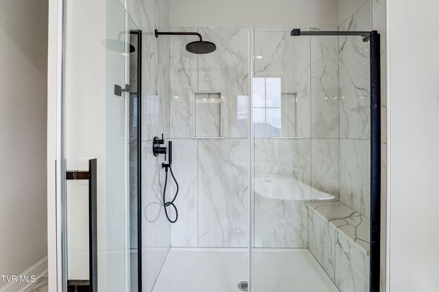 880 Granby Rd Road, Kingsport, TN 37660