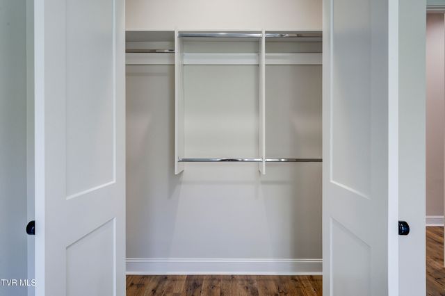 880 Granby Rd Road, Kingsport, TN 37660