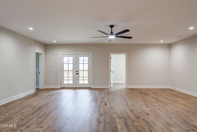 880 Granby Rd Road, Kingsport, TN 37660