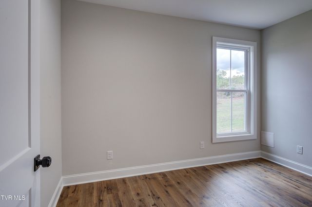 880 Granby Rd Road, Kingsport, TN 37660