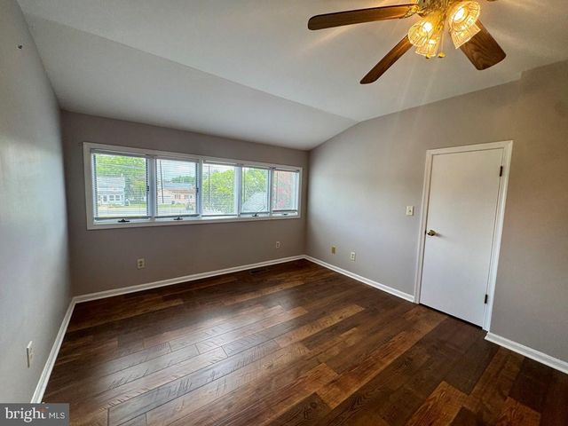 3618 WILLOW ST, Chincoteague Island, VA 23336