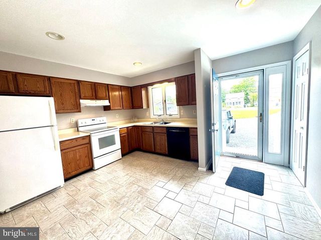 3618 WILLOW ST, Chincoteague Island, VA 23336