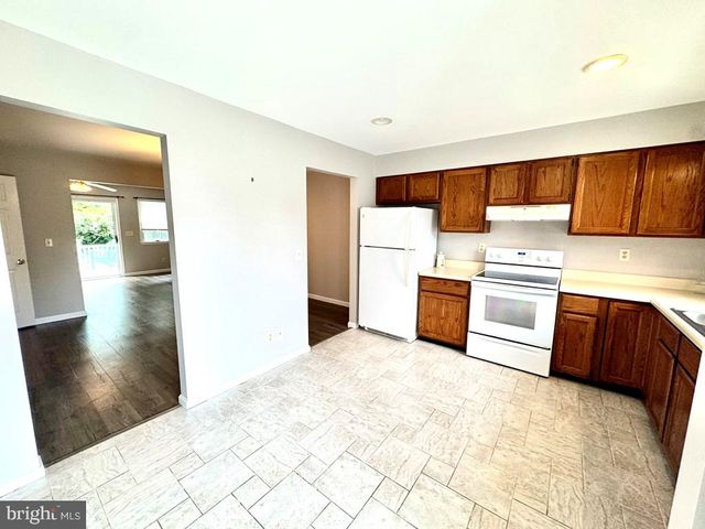 3618 WILLOW ST, Chincoteague Island, VA 23336