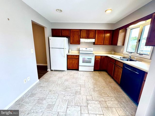 3618 WILLOW ST, Chincoteague Island, VA 23336