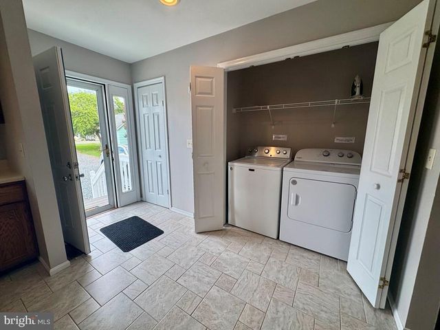 3618 WILLOW ST, Chincoteague Island, VA 23336