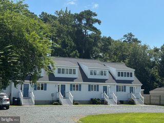 3618 WILLOW ST, Chincoteague Island, VA 23336