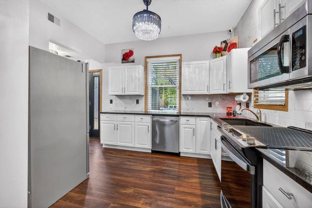 3331 Hobson Avenue, Davenport, IA 52802