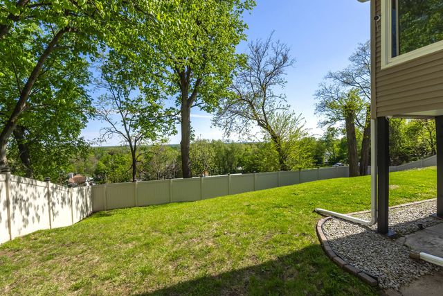3331 Hobson Avenue, Davenport, IA 52802