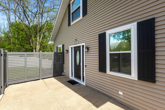 3331 Hobson Avenue, Davenport, IA 52802