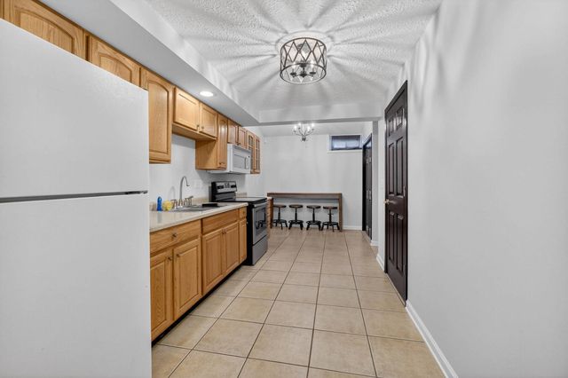 3331 Hobson Avenue, Davenport, IA 52802