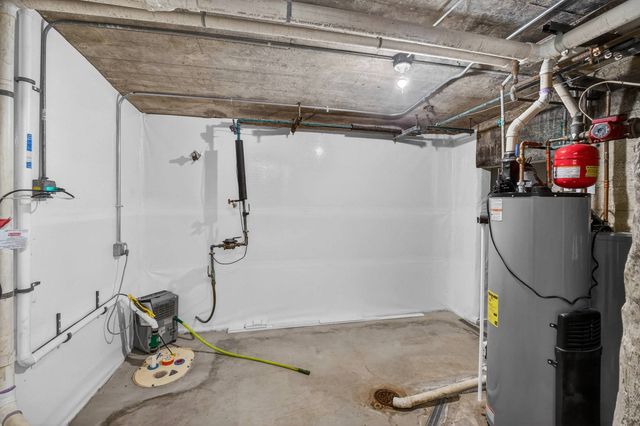 3331 Hobson Avenue, Davenport, IA 52802
