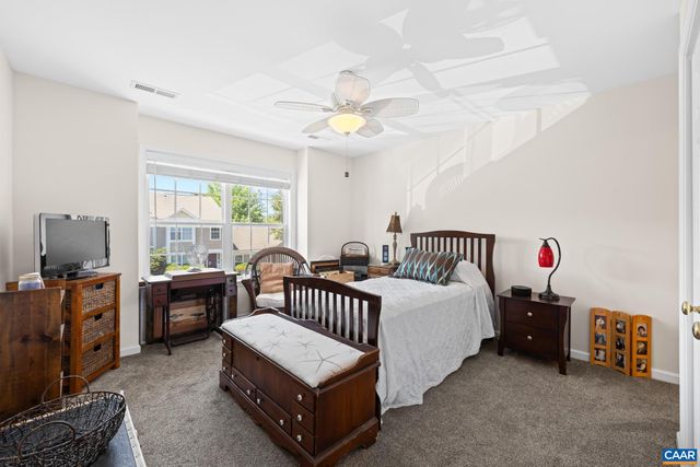 996 RIVER RUN DR, Charlottesville, VA 22901