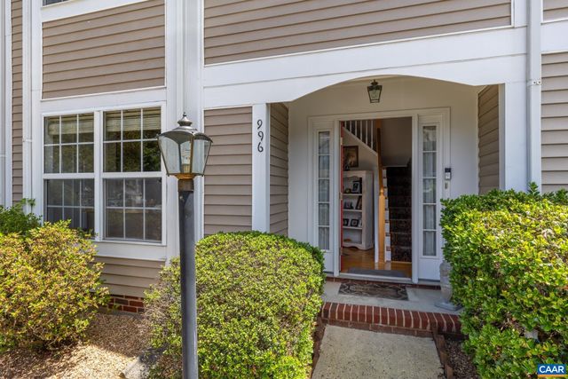 996 RIVER RUN DR, Charlottesville, VA 22901