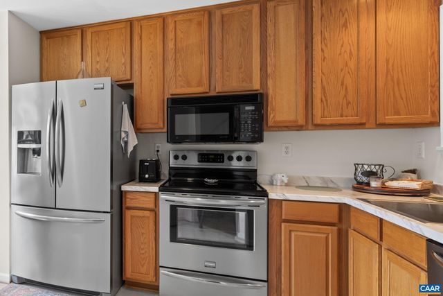 996 RIVER RUN DR, Charlottesville, VA 22901