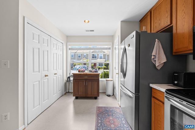 996 RIVER RUN DR, Charlottesville, VA 22901