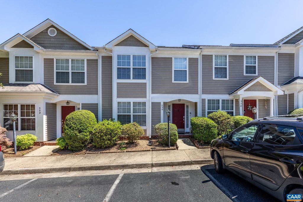 996 RIVER RUN DR, Charlottesville, VA 22901