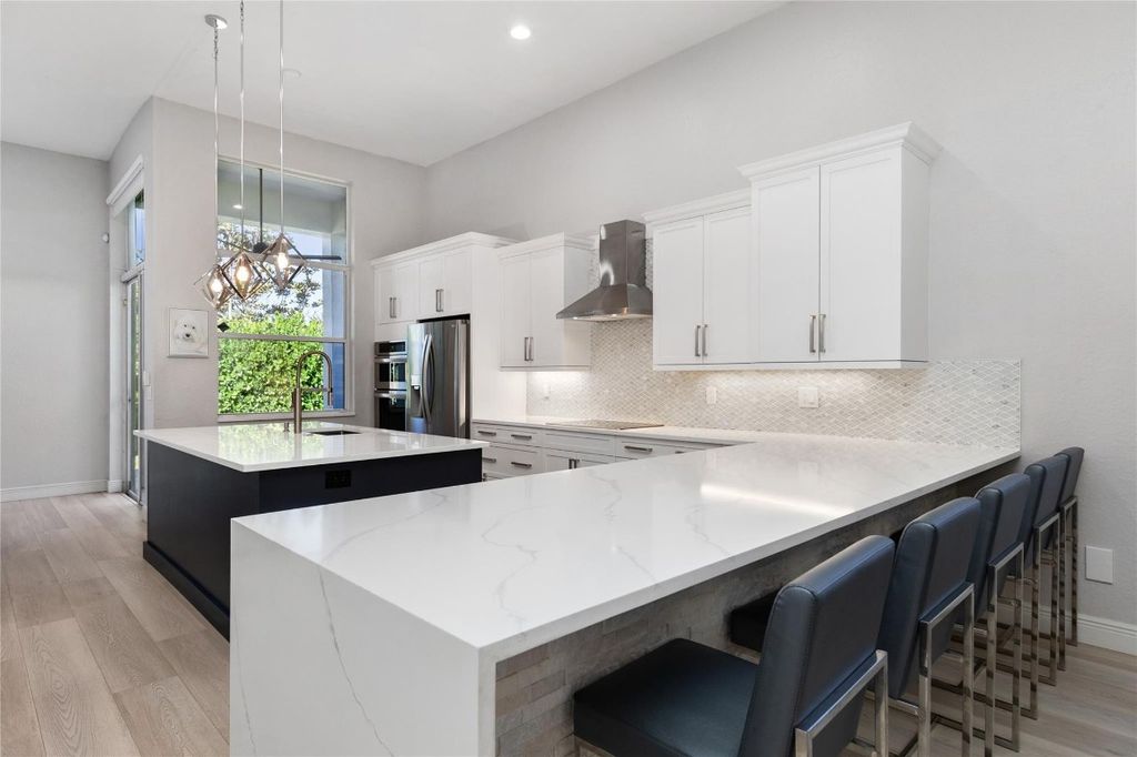 Image 13 of property listing at 7685 NW 71st Terrace, Parkland, FL 33067