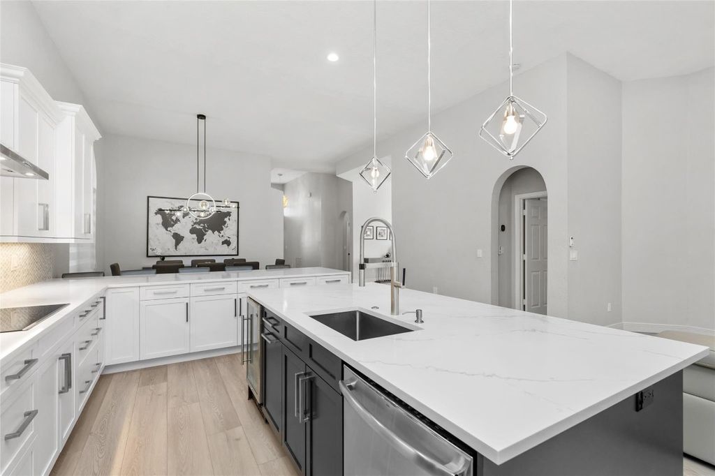 Image 14 of property listing at 7685 NW 71st Terrace, Parkland, FL 33067