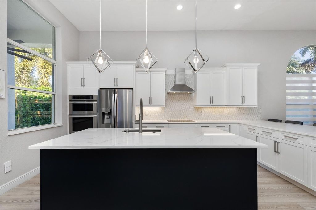 Image 15 of property listing at 7685 NW 71st Terrace, Parkland, FL 33067