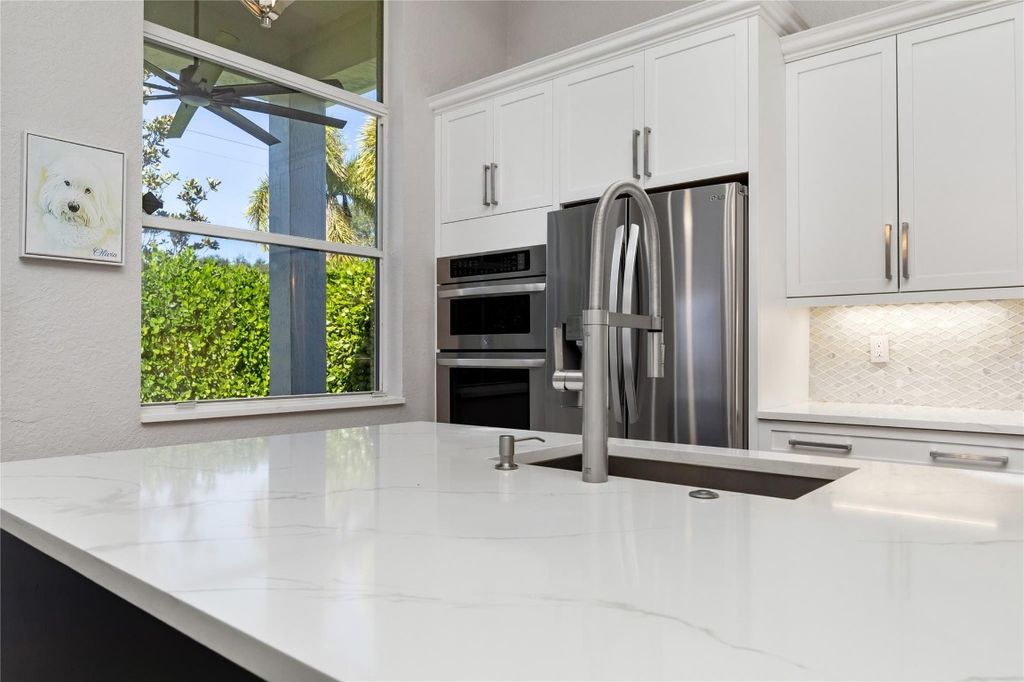 Image 16 of property listing at 7685 NW 71st Terrace, Parkland, FL 33067