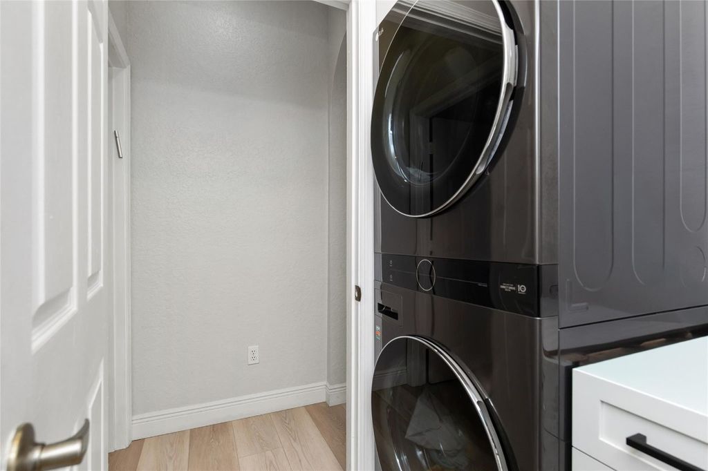 Image 36 of property listing at 7685 NW 71st Terrace, Parkland, FL 33067