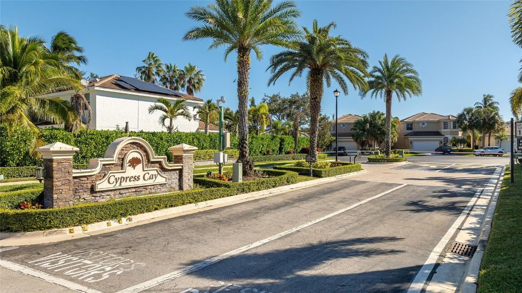 Image 51 of property listing at 7685 NW 71st Terrace, Parkland, FL 33067