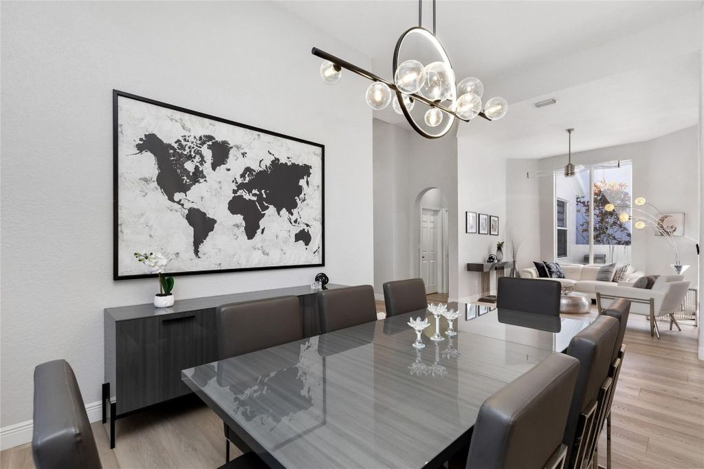 Image 7 of property listing at 7685 NW 71st Terrace, Parkland, FL 33067