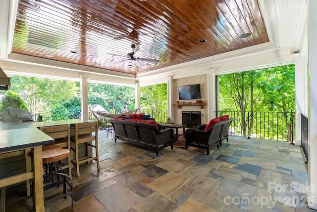 3335 Providence Road, Charlotte, NC 28211