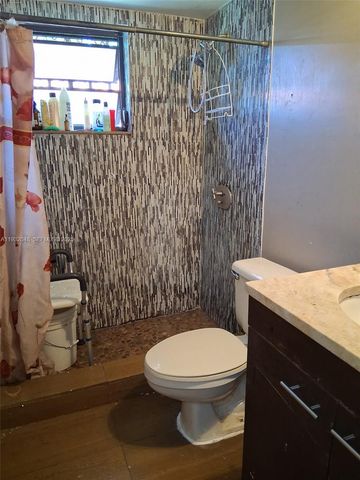 960 SW 13th Ct, Miami, FL 33135