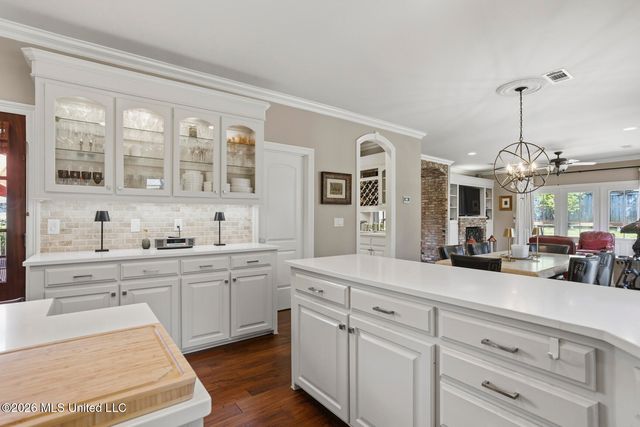 137 Peninsula Drive, Brandon, MS 39047
