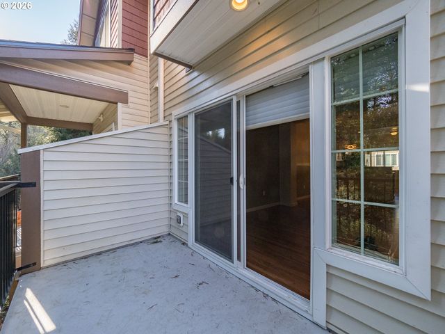 300 Nw 116TH Ave 104, Portland, OR 97229