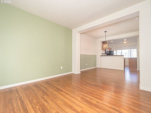 300 Nw 116TH Ave 104, Portland, OR 97229