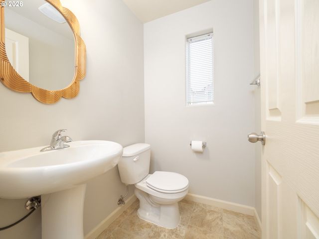 300 Nw 116TH Ave 104, Portland, OR 97229