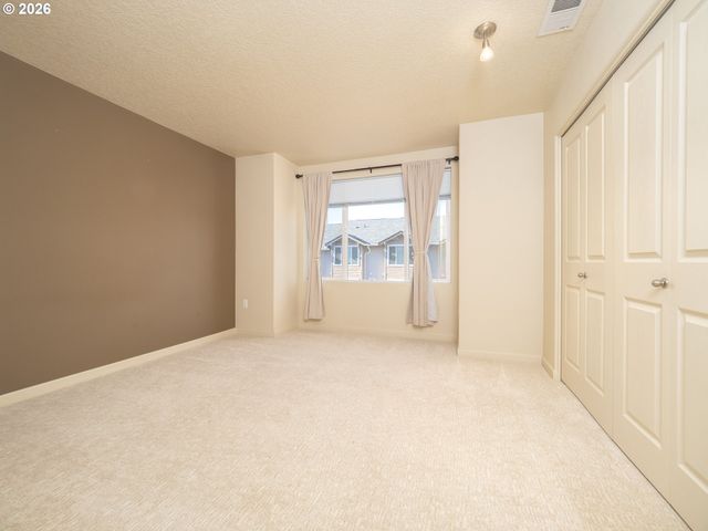 300 Nw 116TH Ave 104, Portland, OR 97229