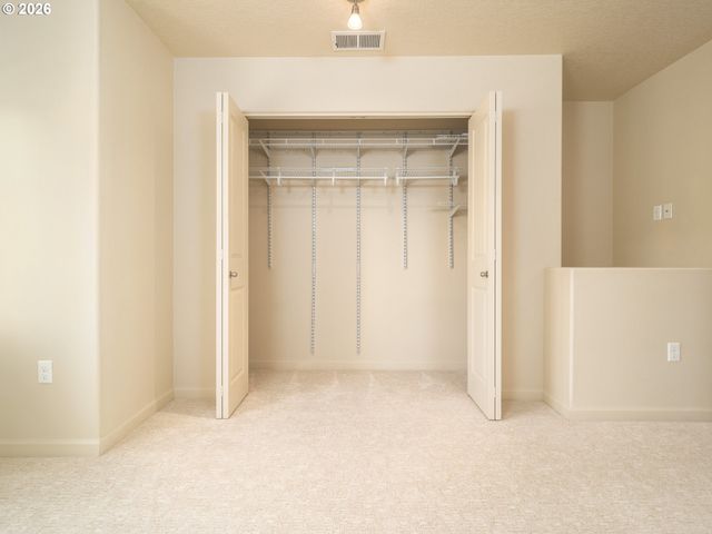 300 Nw 116TH Ave 104, Portland, OR 97229