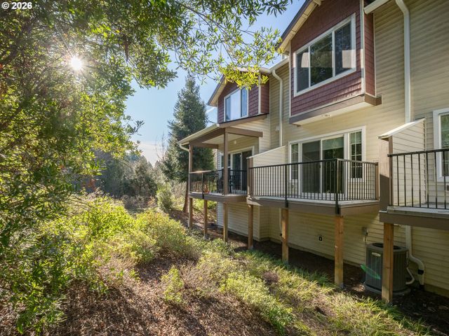 300 Nw 116TH Ave 104, Portland, OR 97229