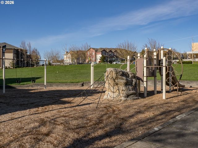 300 Nw 116TH Ave 104, Portland, OR 97229