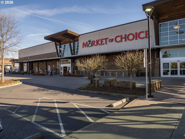 300 Nw 116TH Ave 104, Portland, OR 97229