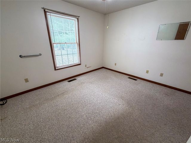 8208 Maramont Drive, Youngstown, OH 44512