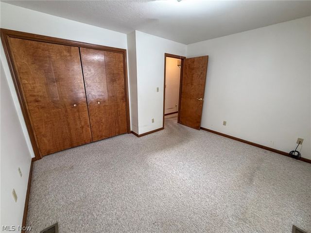 8208 Maramont Drive, Youngstown, OH 44512