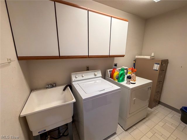 8208 Maramont Drive, Youngstown, OH 44512