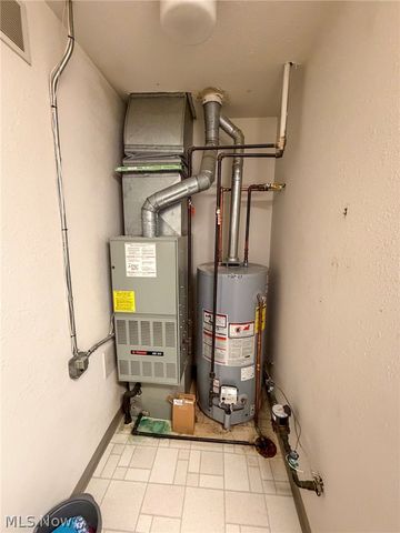 8208 Maramont Drive, Youngstown, OH 44512