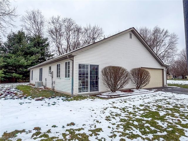 8208 Maramont Drive, Youngstown, OH 44512