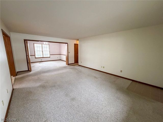 8208 Maramont Drive, Youngstown, OH 44512