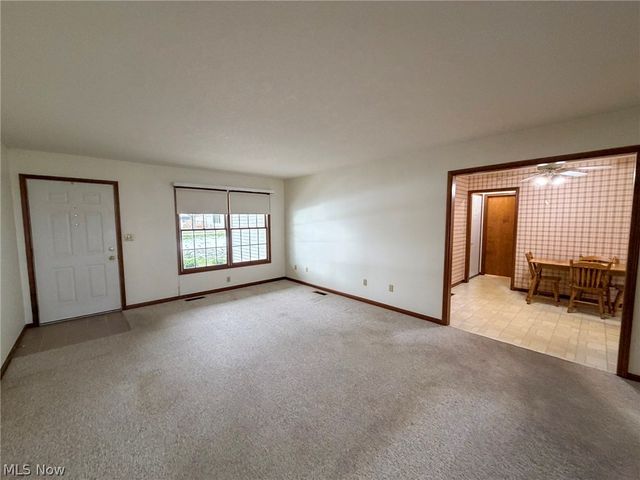 8208 Maramont Drive, Youngstown, OH 44512