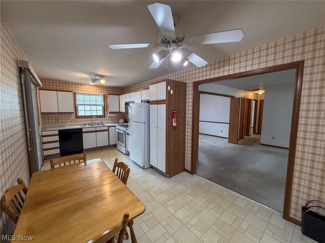 8208 Maramont Drive, Youngstown, OH 44512