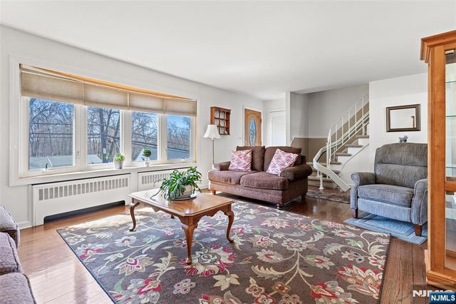 163 Hiawatha Boulevard, Oakland, NJ 07436